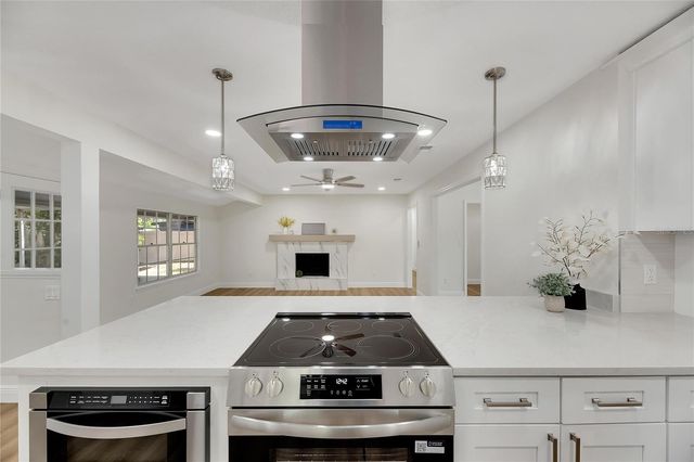2207 PARKWOOD DRIVE, Valrico, FL 33594