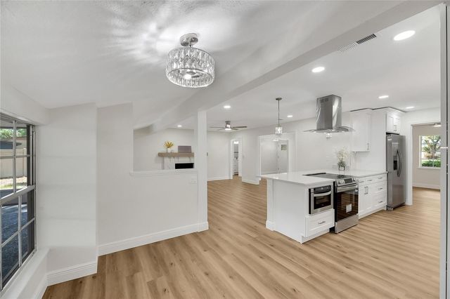 2207 PARKWOOD DRIVE, Valrico, FL 33594