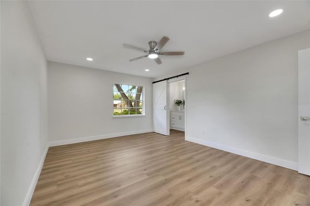2207 PARKWOOD DRIVE, Valrico, FL 33594