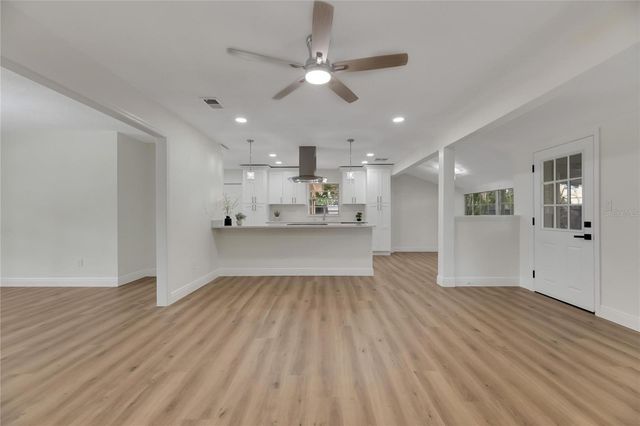 2207 PARKWOOD DRIVE, Valrico, FL 33594