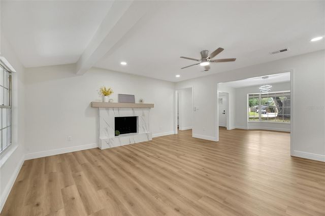 2207 PARKWOOD DRIVE, Valrico, FL 33594