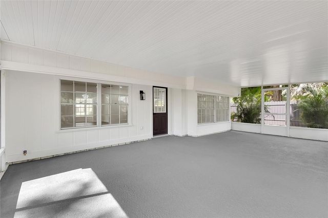 2207 PARKWOOD DRIVE, Valrico, FL 33594