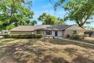 2207 PARKWOOD DRIVE, Valrico, FL 33594