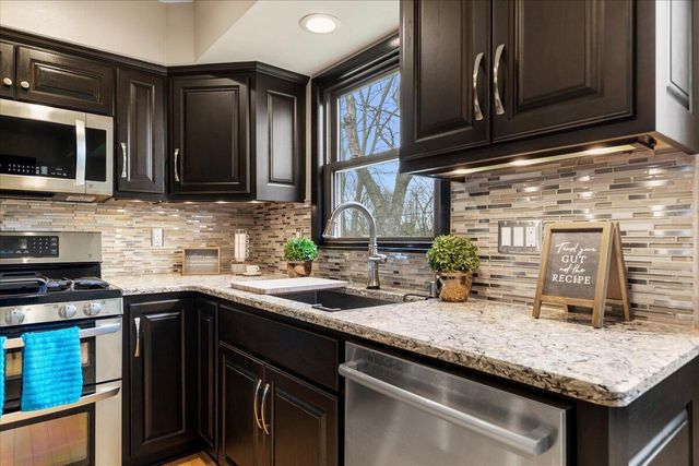 W174N9458 Joper ROAD, Menomonee Falls, WI 53051