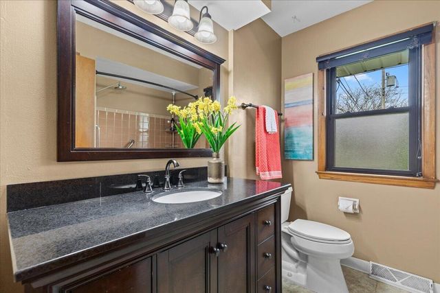 W174N9458 Joper ROAD, Menomonee Falls, WI 53051