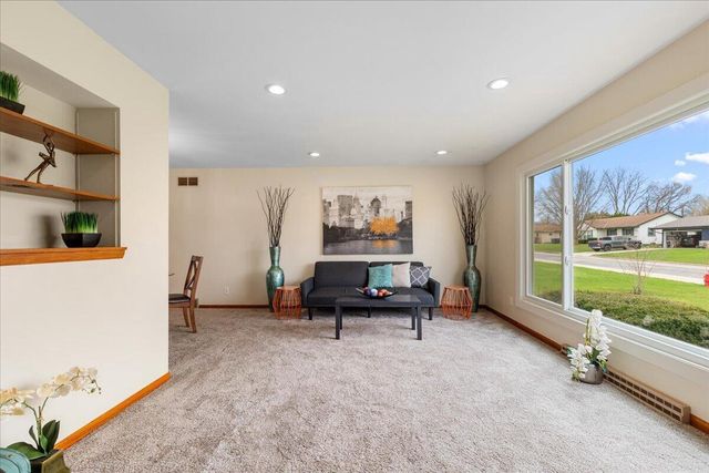 W174N9458 Joper ROAD, Menomonee Falls, WI 53051