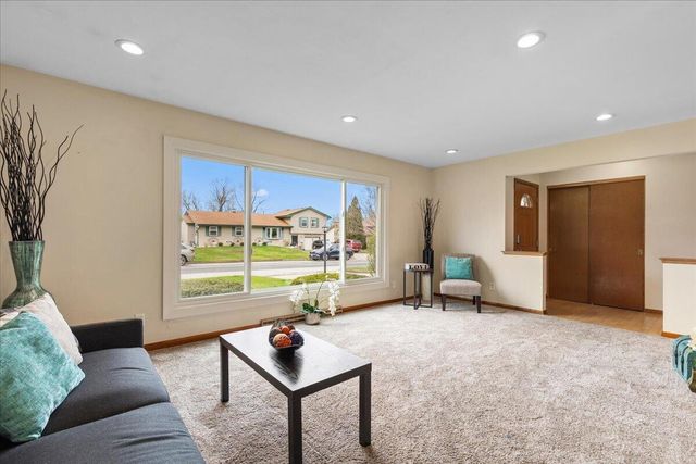 W174N9458 Joper ROAD, Menomonee Falls, WI 53051