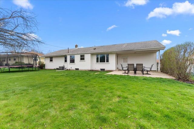 W174N9458 Joper ROAD, Menomonee Falls, WI 53051