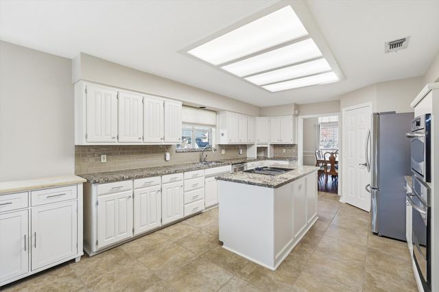 5300 Huntington Court, Colleyville, TX 76034