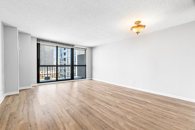 33 W Delaware Place 14F, Chicago, IL 60610