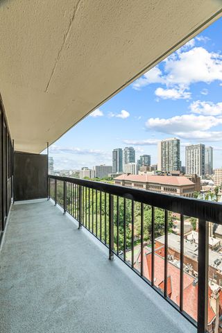 33 W Delaware Place 14F, Chicago, IL 60610