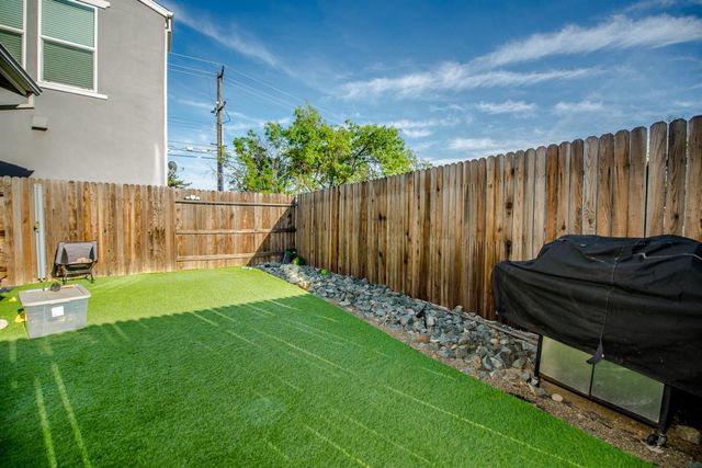 2270 Monte Cassino Ln, Sacramento, CA 95825