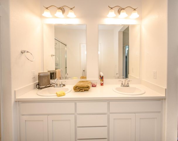 2270 Monte Cassino Ln, Sacramento, CA 95825