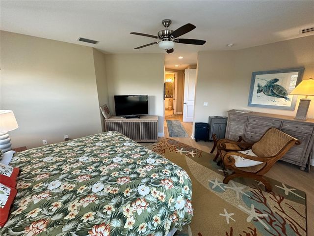 7740 34TH AVE W 202, Bradenton, FL 34209