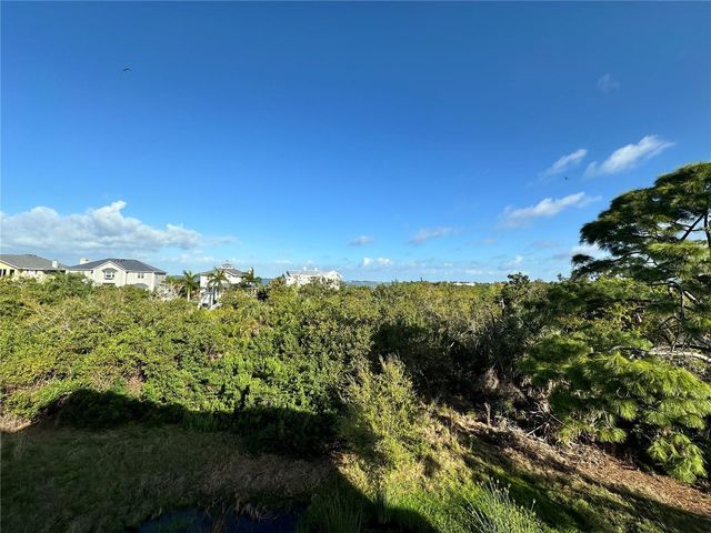 7740 34TH AVE W 202, Bradenton, FL 34209