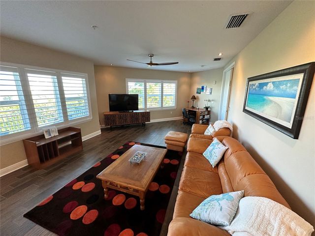 7740 34TH AVE W 202, Bradenton, FL 34209