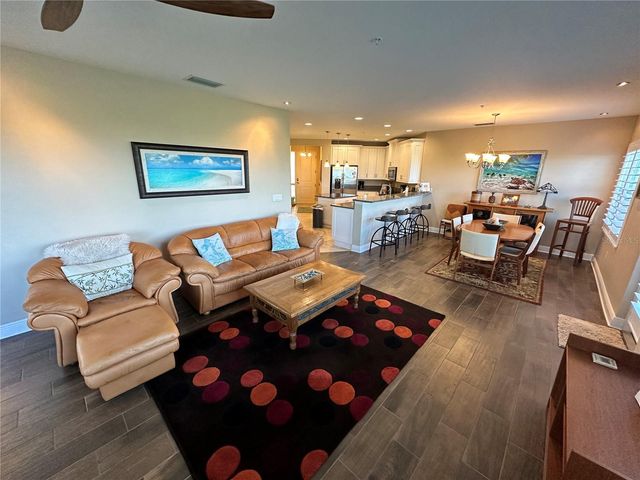 7740 34TH AVE W 202, Bradenton, FL 34209