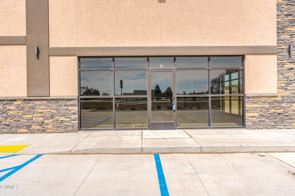 105 Mcdougall Drive N, Lincoln, ND 58504 photo 19