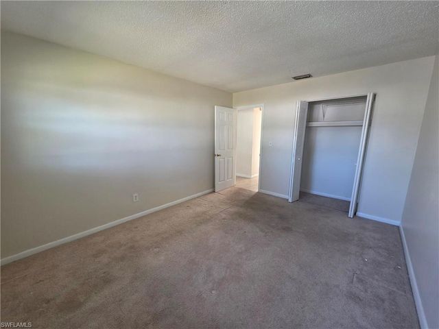 46 Hamlin CT, Lehigh Acres, FL 33936