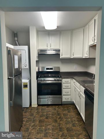 1719 GAINESVILLE ST SE #301, Washington, DC 20020