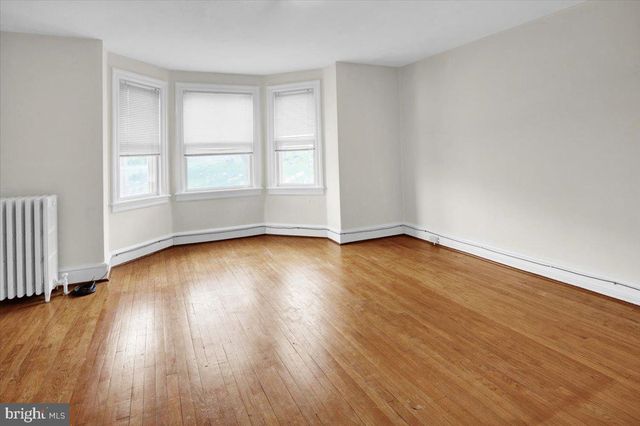 1960 PERKIOMEN AVE, Reading, PA 19606