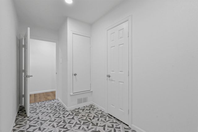 5832 Tracyne Drive, Westworth Village, TX 76114
