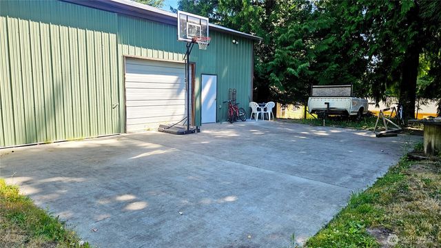 17017 10th Avenue NE, Shoreline, WA 98155