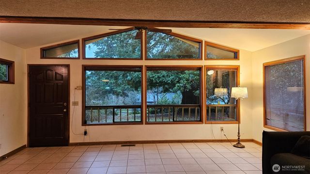 17017 10th Avenue NE, Shoreline, WA 98155