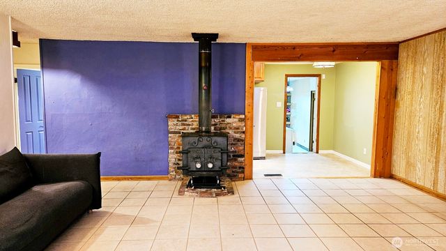 17017 10th Avenue NE, Shoreline, WA 98155