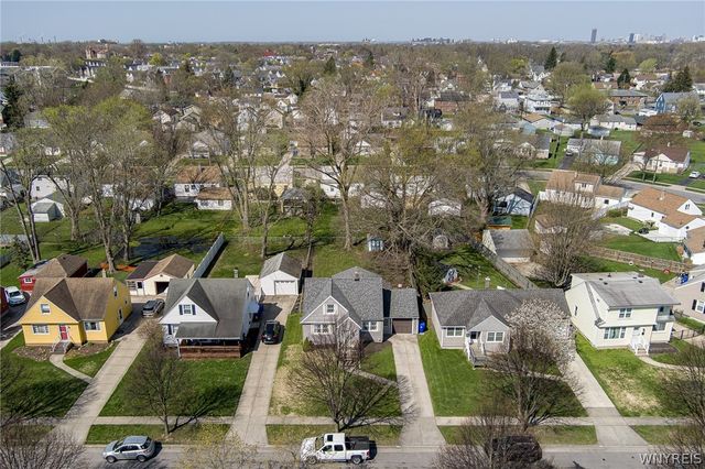 292 Kirkwood Drive, West Seneca, NY 14224