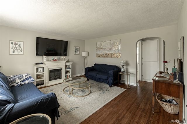 292 Kirkwood Drive, West Seneca, NY 14224