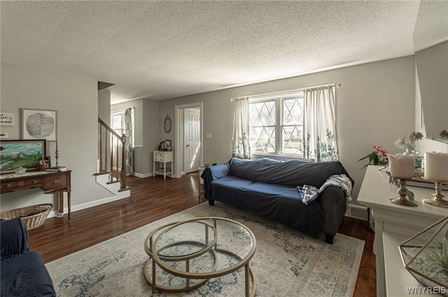 292 Kirkwood Drive, West Seneca, NY 14224