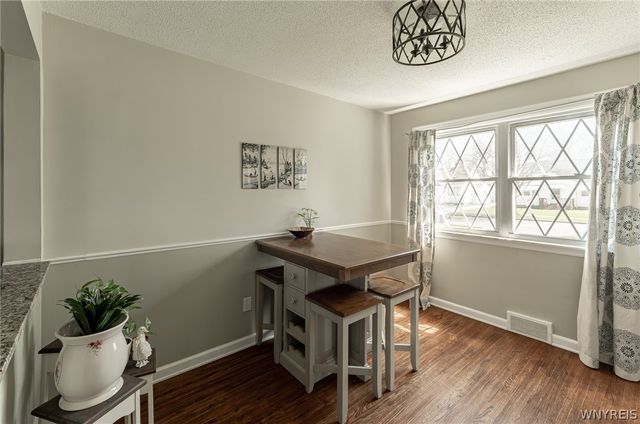 292 Kirkwood Drive, West Seneca, NY 14224