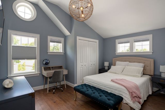 2 Worcester Ave, Bourne, MA 02553