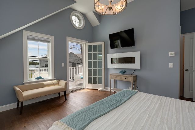 2 Worcester Ave, Bourne, MA 02553