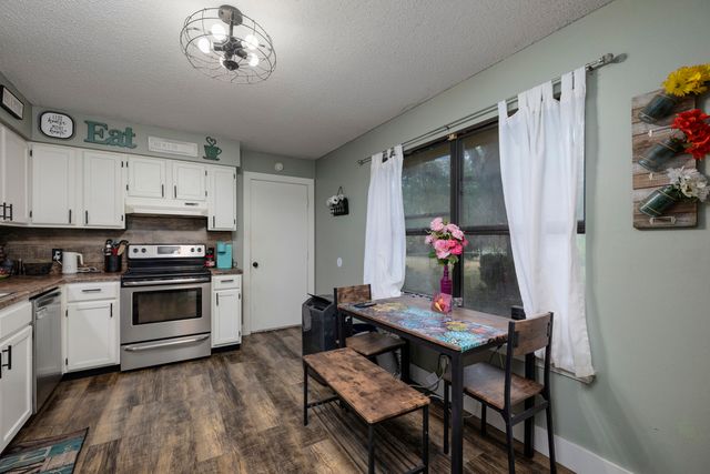 212 E Deanna Lane, Nixa, MO 65714
