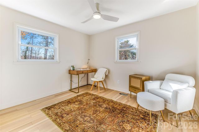 11 Clinton Street, Weaverville, NC 28787