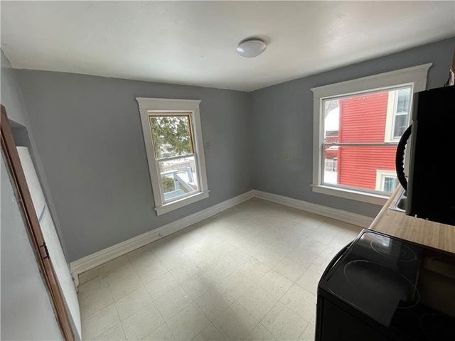 238 E Leasure Ave, New Castle, PA 16101