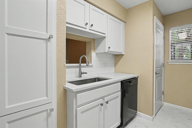 14307 N Pennsylvania Avenue 3H, Oklahoma City, OK 73134