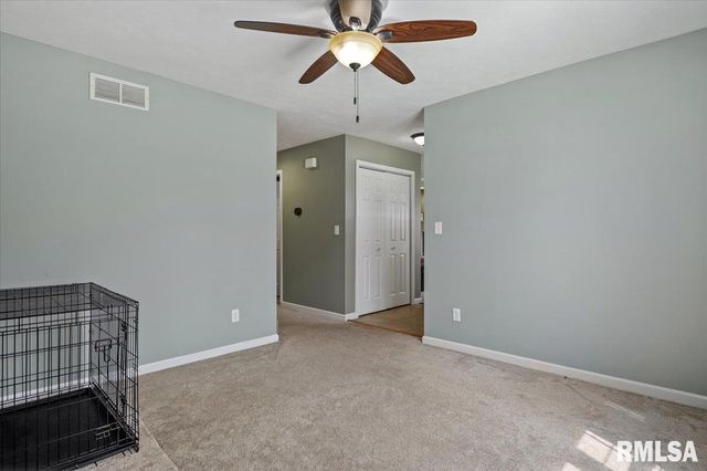 705 N Bunchberry Court, Athens, IL 62613