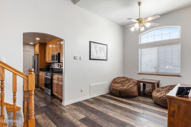 9612 Raymond Avenue, California City, CA 93505