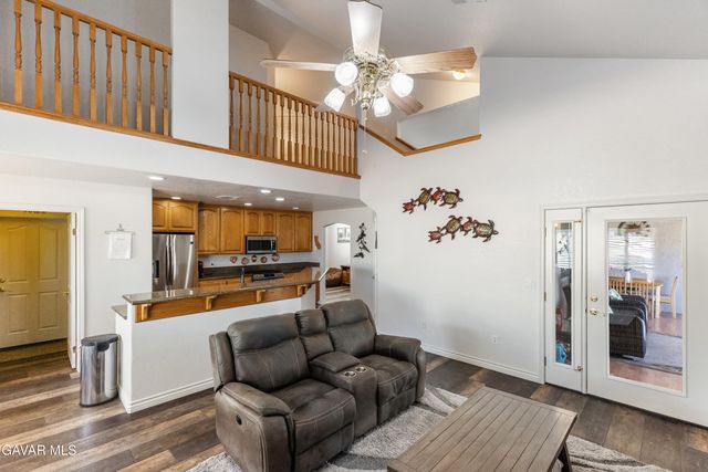 9612 Raymond Avenue, California City, CA 93505