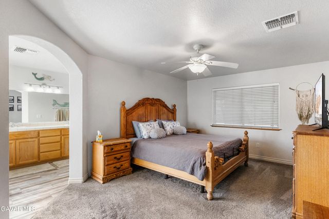 9612 Raymond Avenue, California City, CA 93505