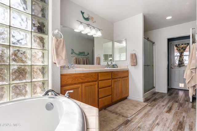 9612 Raymond Avenue, California City, CA 93505