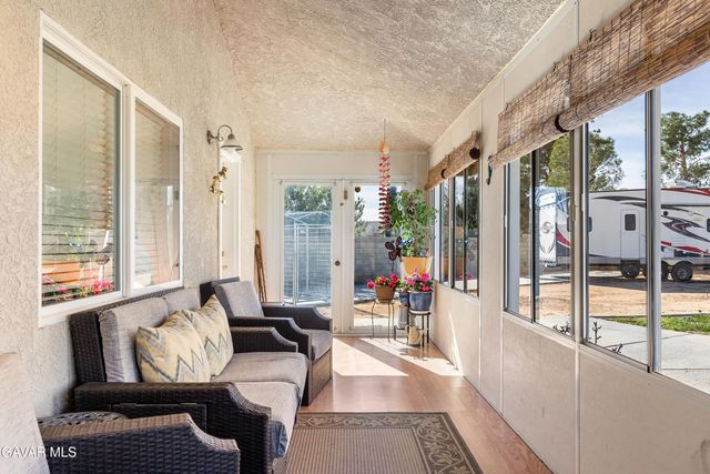 9612 Raymond Avenue, California City, CA 93505