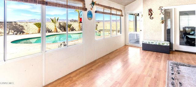 9612 Raymond Avenue, California City, CA 93505