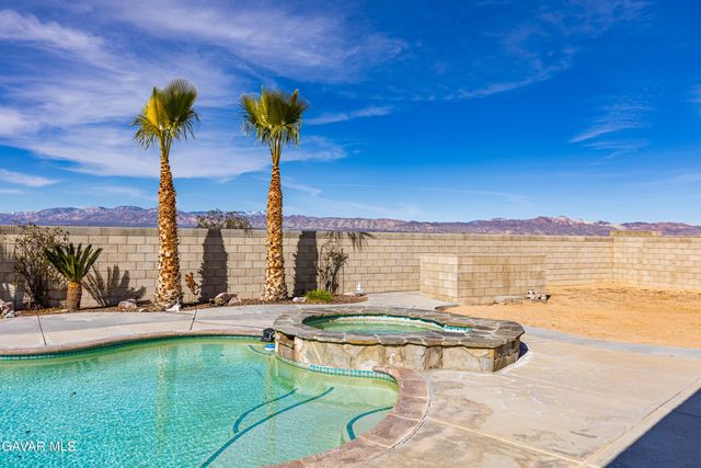 9612 Raymond Avenue, California City, CA 93505