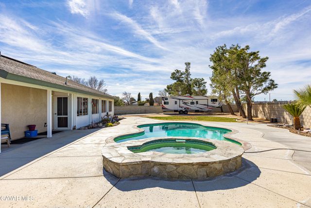 9612 Raymond Avenue, California City, CA 93505