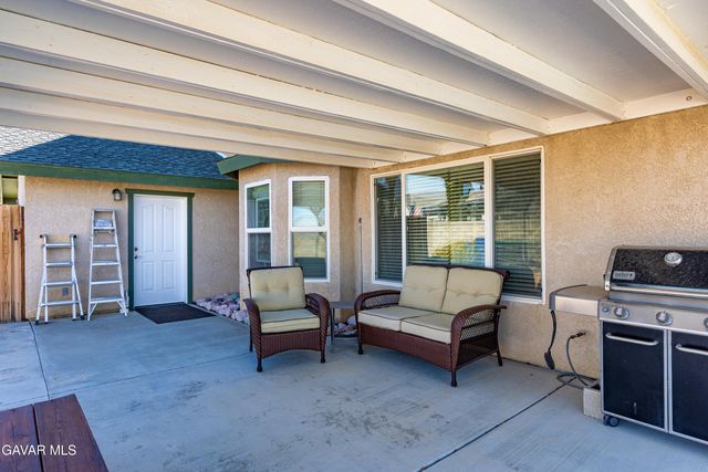 9612 Raymond Avenue, California City, CA 93505