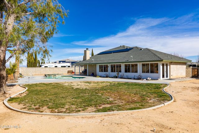 9612 Raymond Avenue, California City, CA 93505